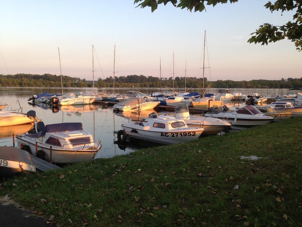 Les Cottages Du Lac Parentis-en-Born Eksteriør bilde